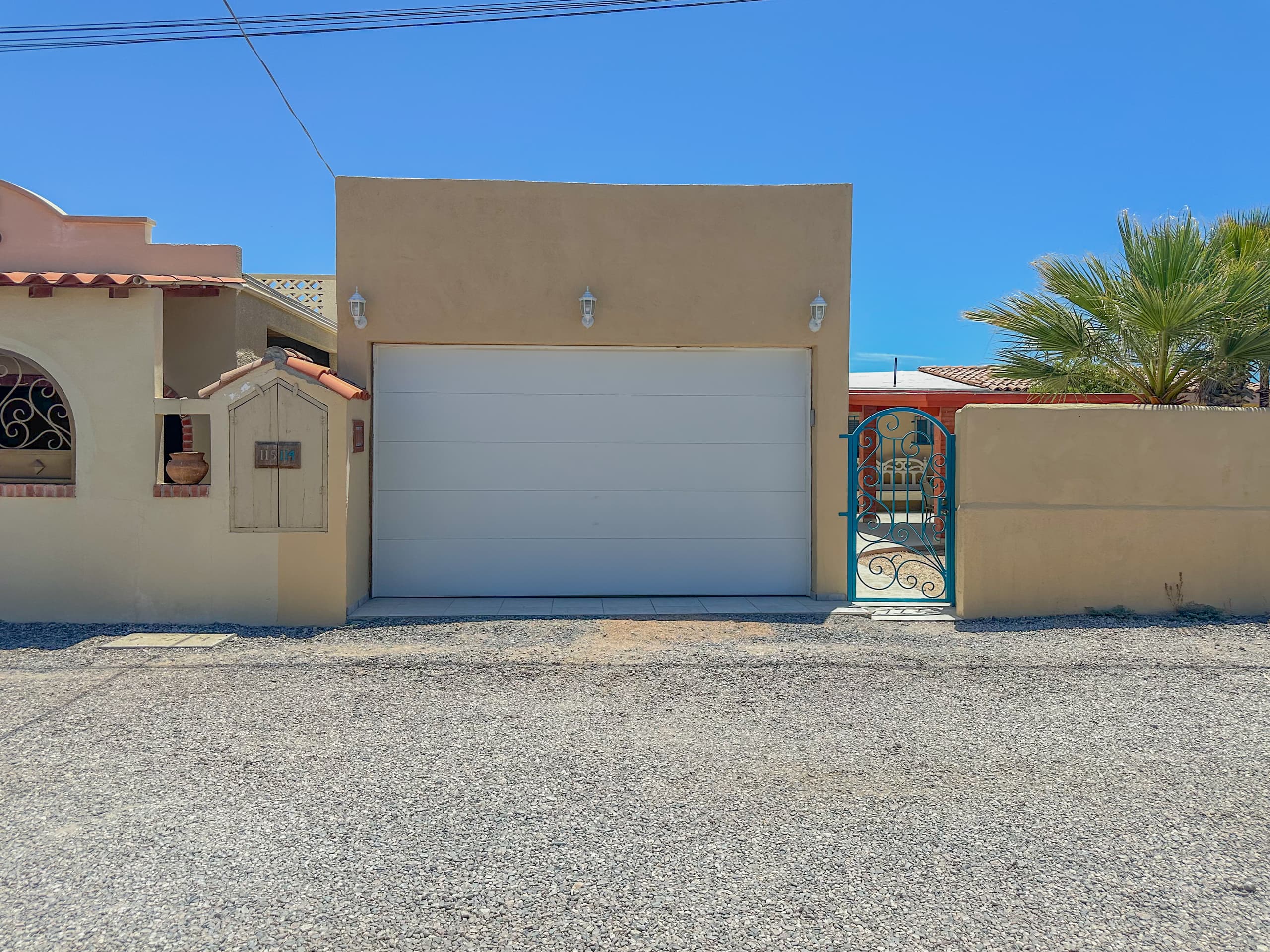 GARAGE